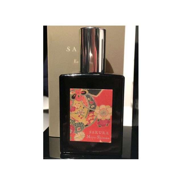Immagine del profumo Kimono Collection Sakura di Miya Shinma