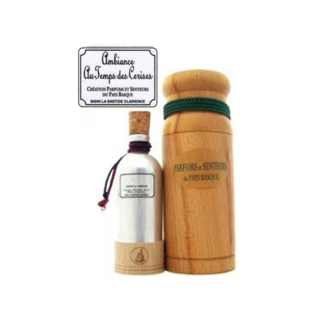Immagine del profumo At the Time of Cherries (Au Temps des Cerises) di Parfums et Senteurs du Pays Basque