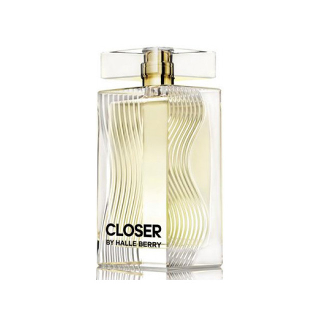 Immagine del profumo Closer di Halle Berry