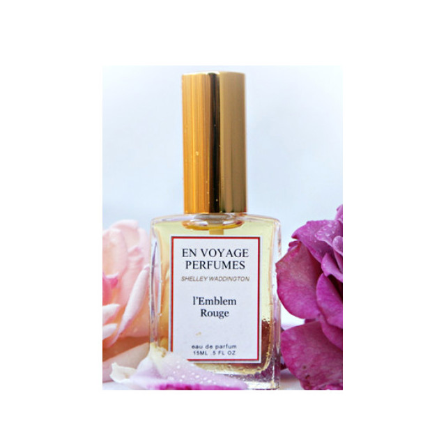 Immagine del profumo L’Emblem Rouge di En Voyage Perfumes