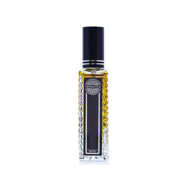 Immagine del profumo Petals In The Grass (Лепестки B Траве) di Odoratika